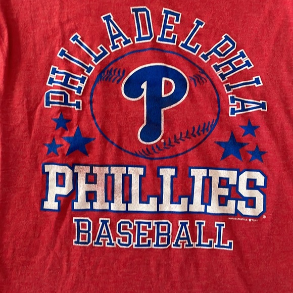 Philadelphia Phillies Woman’s V Neck T-shirt size M - Picture 3 of 5